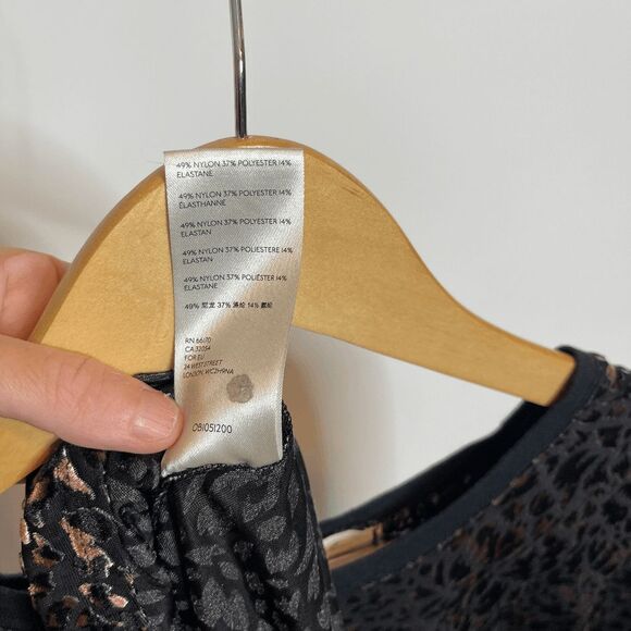 We the Free People Teddy Burnout Velvet Tee Size Medium Cheetah Black Combo - Picture 7 of 8